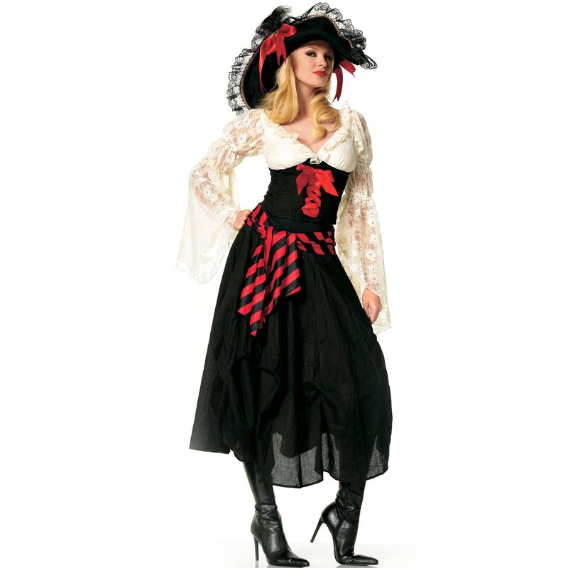 woman in pirate costume