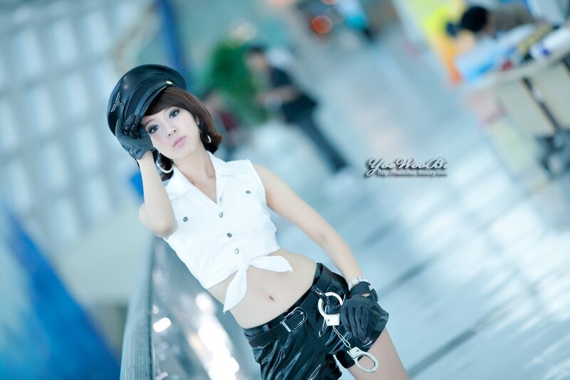 woman in police cosplay
