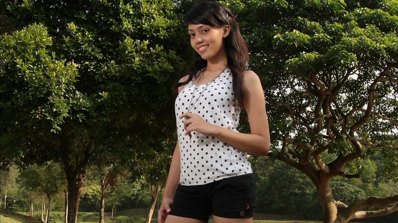 Woman in Polka-dot Top — Green