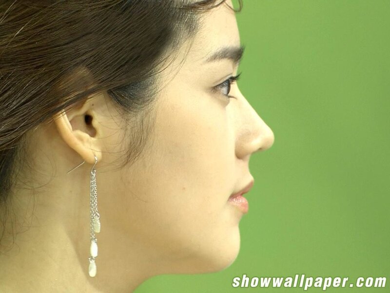Woman in Profile — Green, Neutral