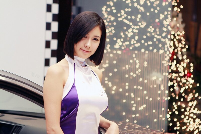 woman in purple and white dress