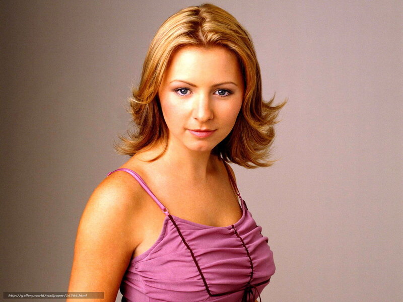woman in purple top