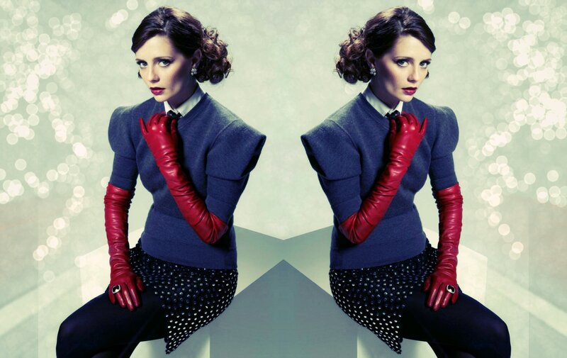 Woman in Red Gloves — Blue
