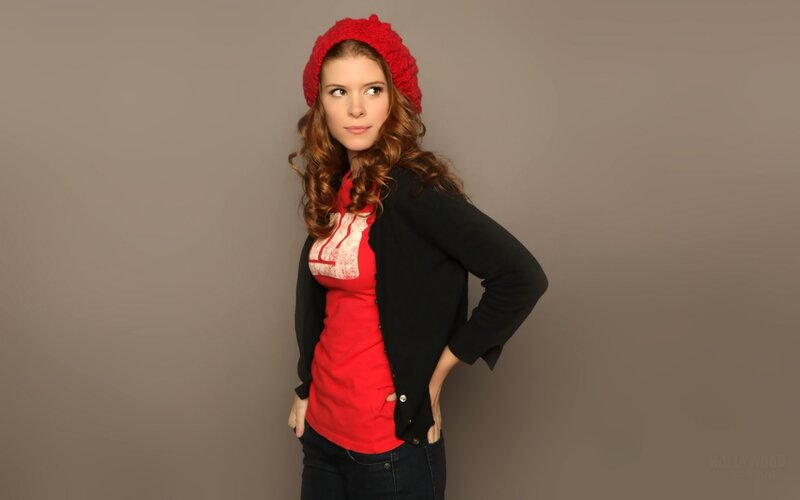 Woman in Red Hat — Neutral
