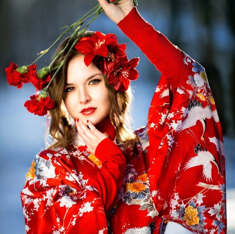 Woman in Red Kimono — Dramatic, Winter