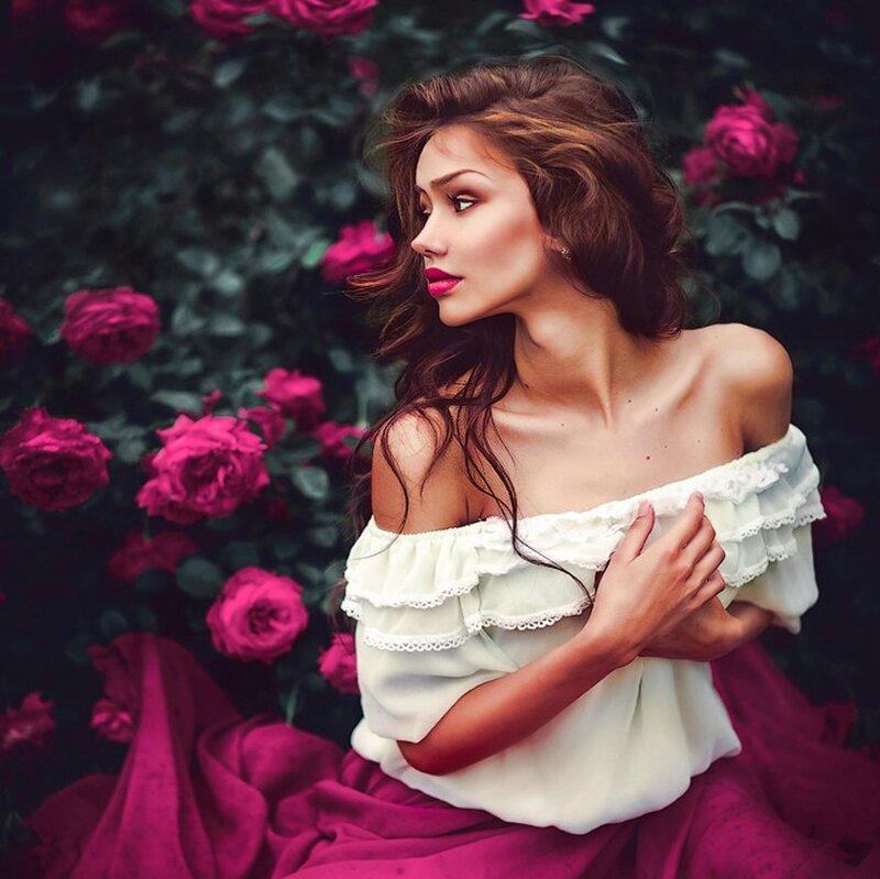 Woman in Rose Garden — Pink, Dramatic