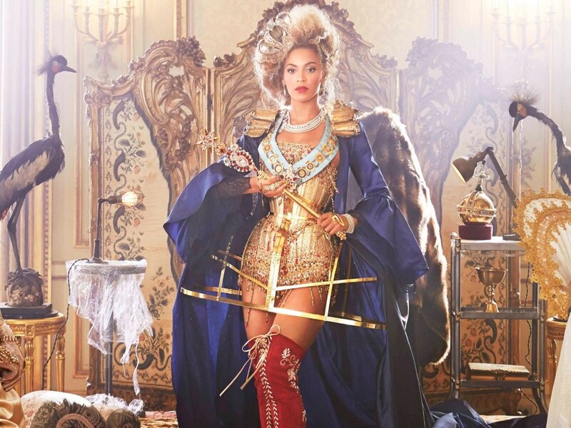 Woman in Royal Costume — Blue