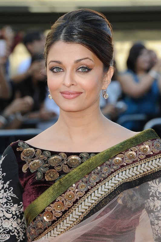 Woman in Sari — Black, Formal