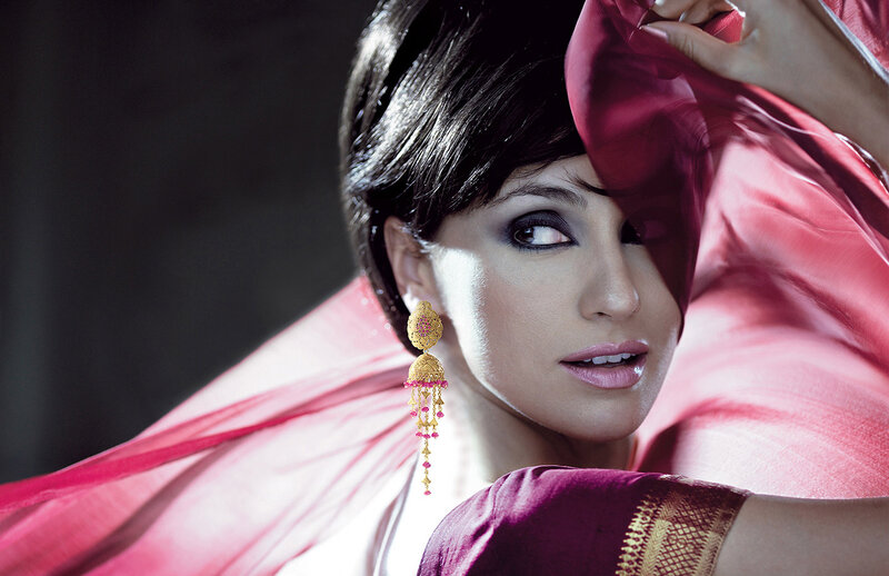 Woman in Sari — Red, Dramatic