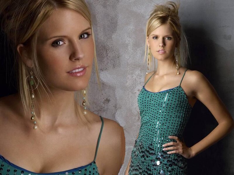 Woman in Sequin Dress — Green