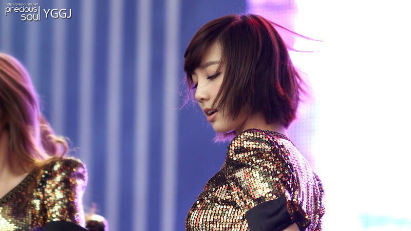 woman in sequined top on stage