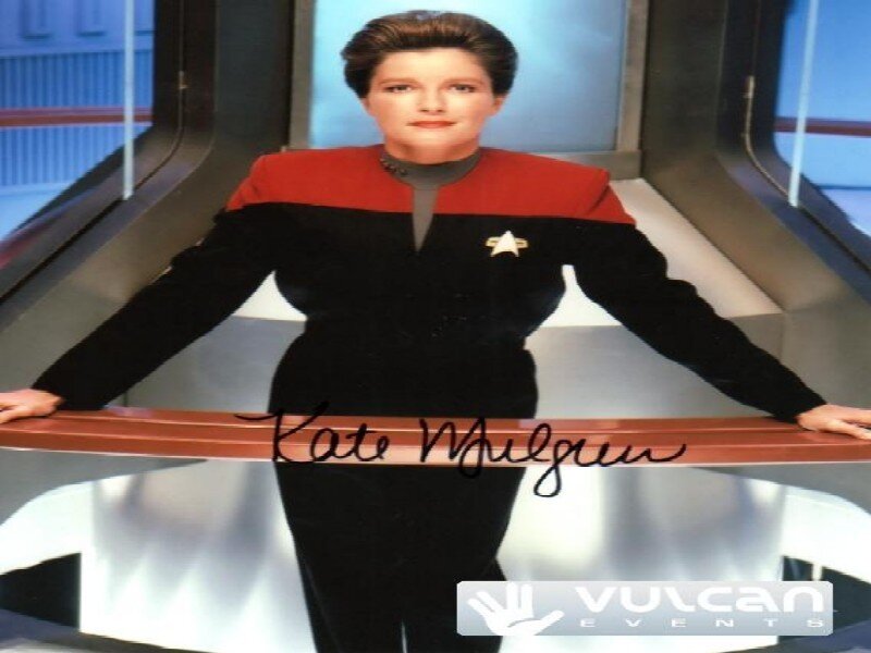 Woman in Starfleet Uniform — Black
