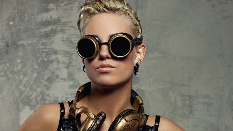 woman in steampunk goggles