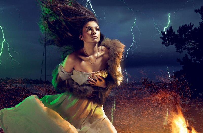 Woman in Storm — Green