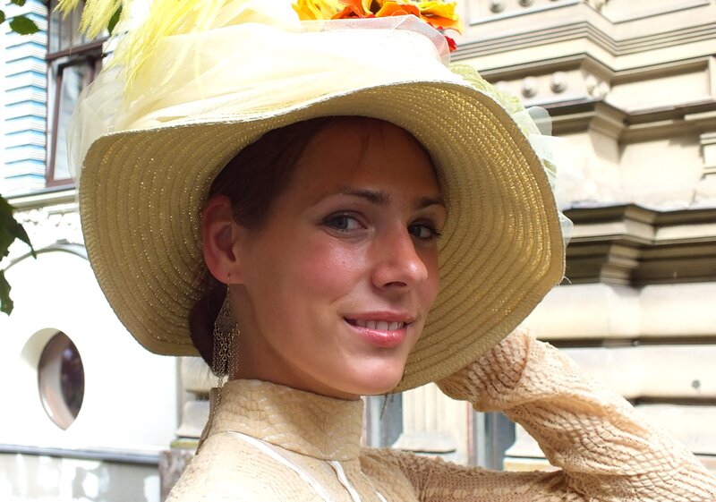 Woman in Straw Hat — Yellow
