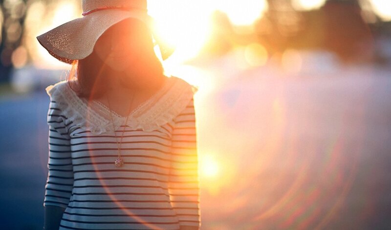 Woman in Sun Hat — Orange