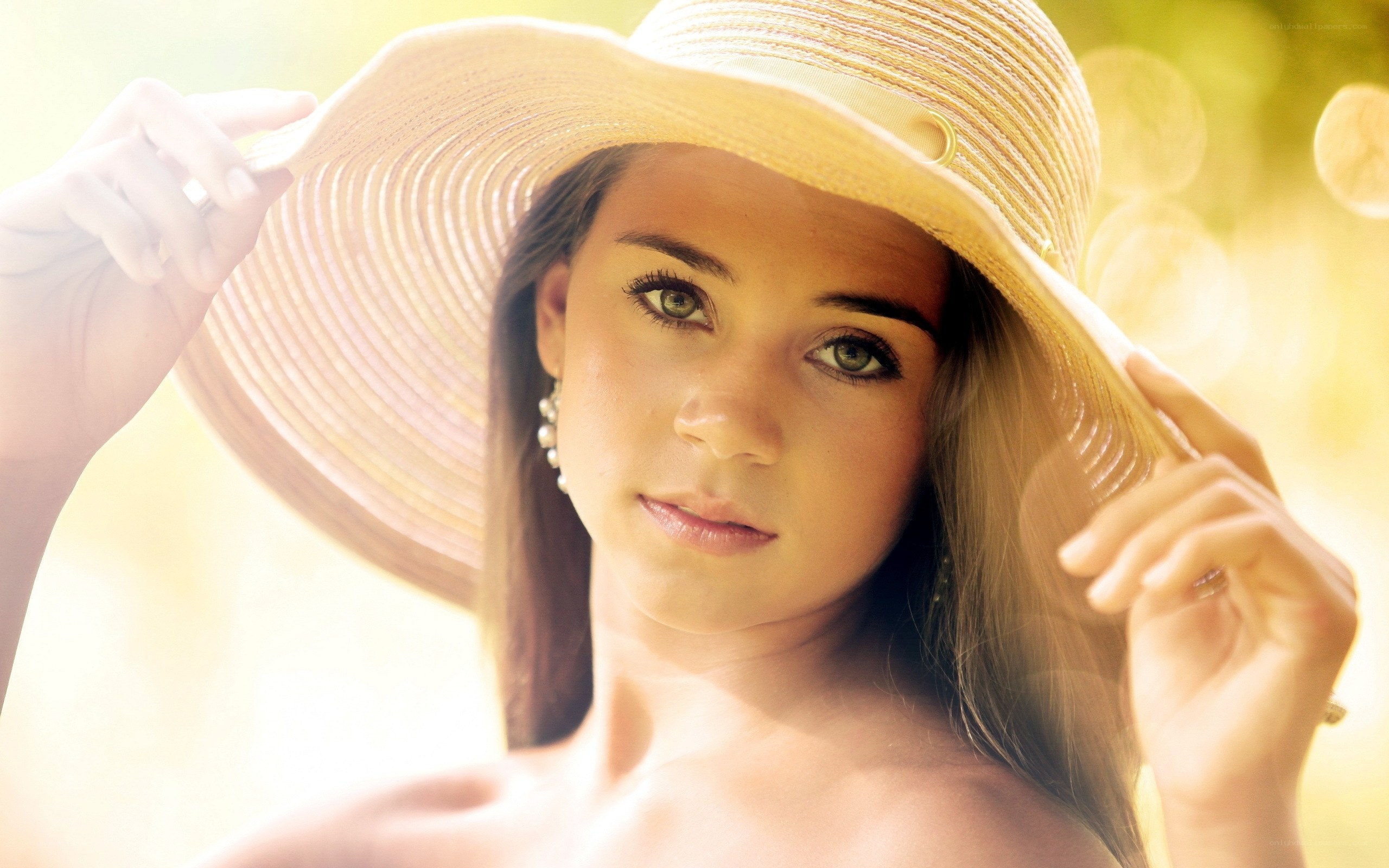woman in sun hat
