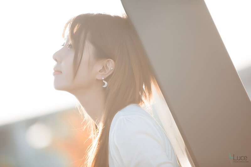 woman in sunlight profile