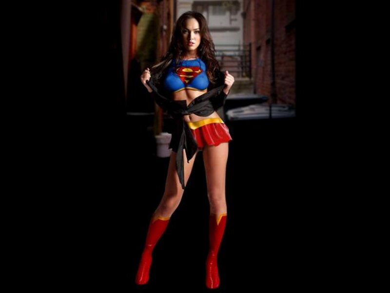 woman in supergirl costume