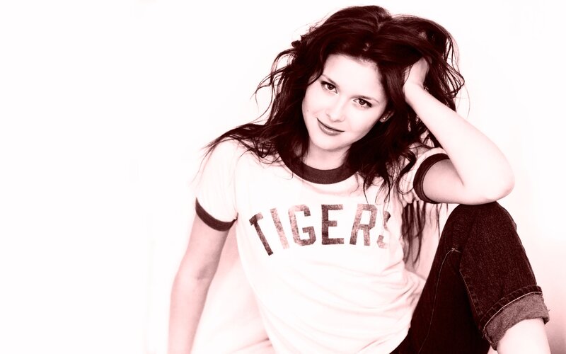 woman in tigers shirt