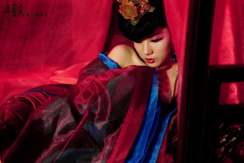 woman in traditional chinese attire