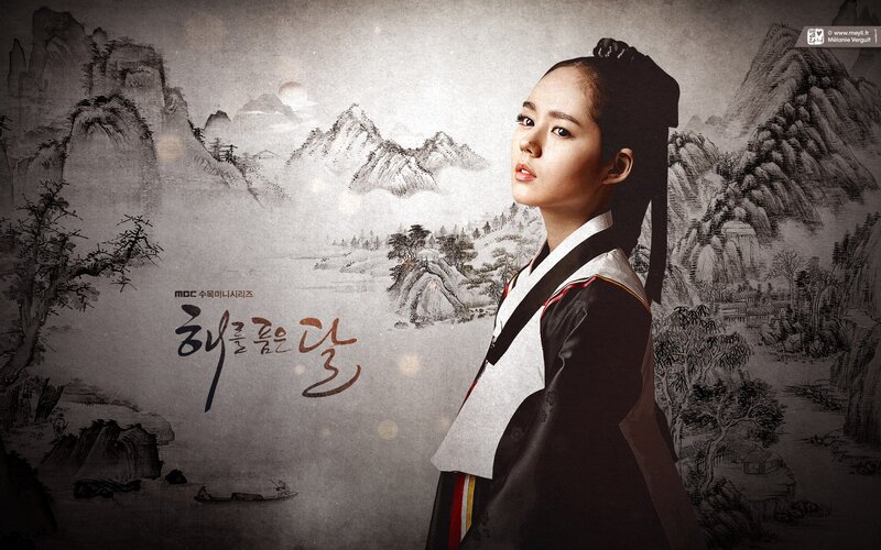Woman in Traditional Clothing — Black, Dramatic, Night, Illustration