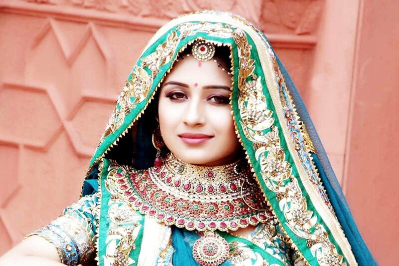 Woman in Traditional Indian Attire — Green, Serene