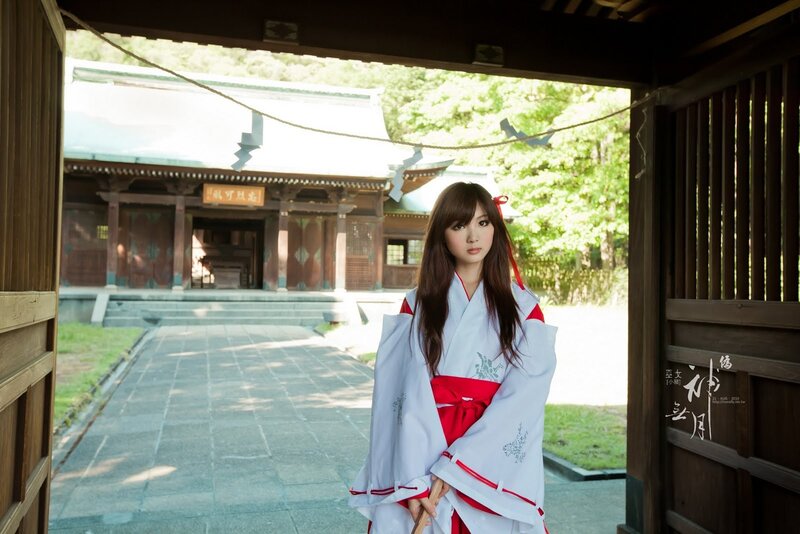 Woman in traditional Japanese attire