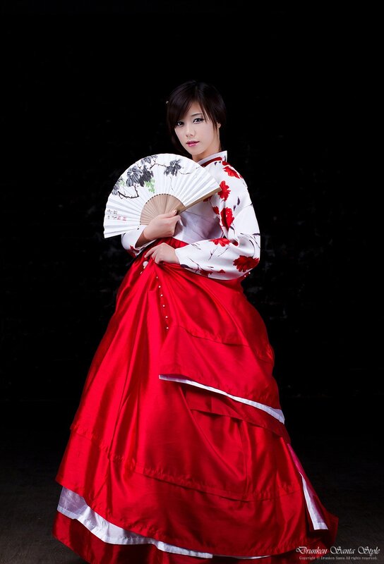 woman in traditional korean dress