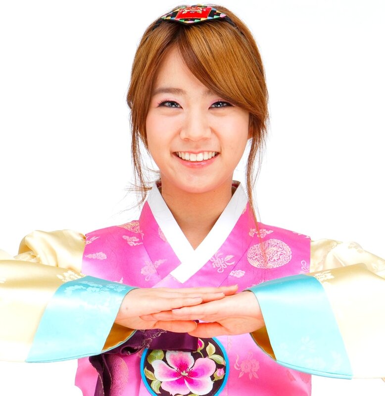 woman in traditional korean dress
