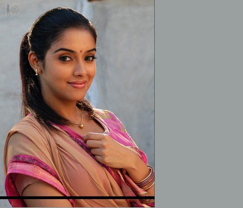 woman in traditional sari