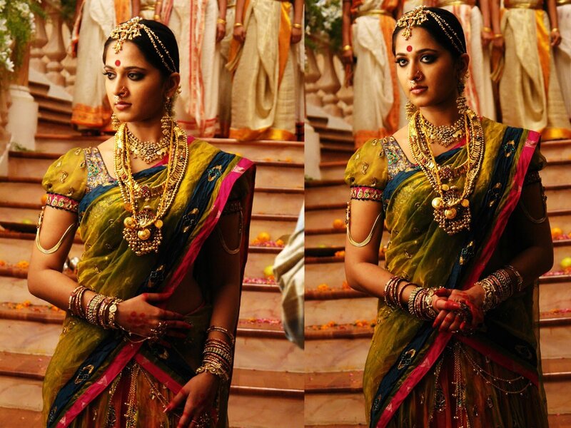 Woman in Traditional Sari — Green, Dramatic