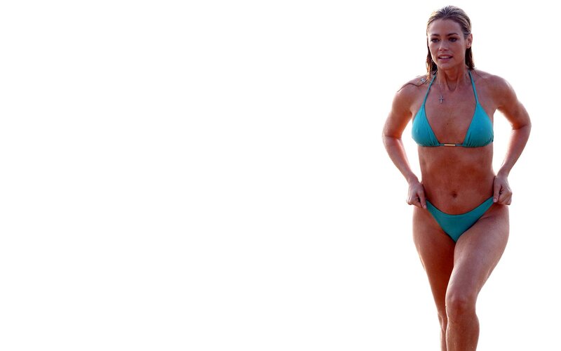 woman in turquoise bikini