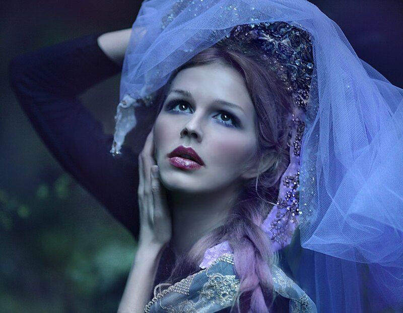 Woman in Veil and Crown — Blue