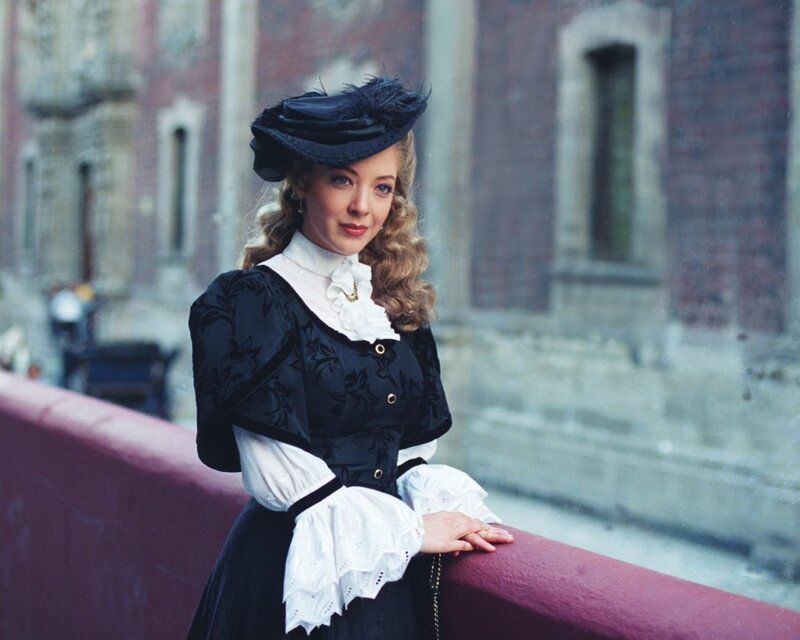 Woman in Vintage Dress — Black, Calm
