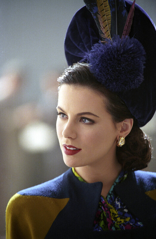 woman in vintage hat and coat