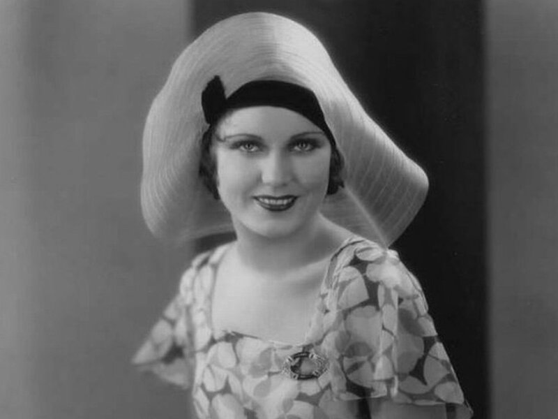 Woman in Vintage Hat — Black, Calm