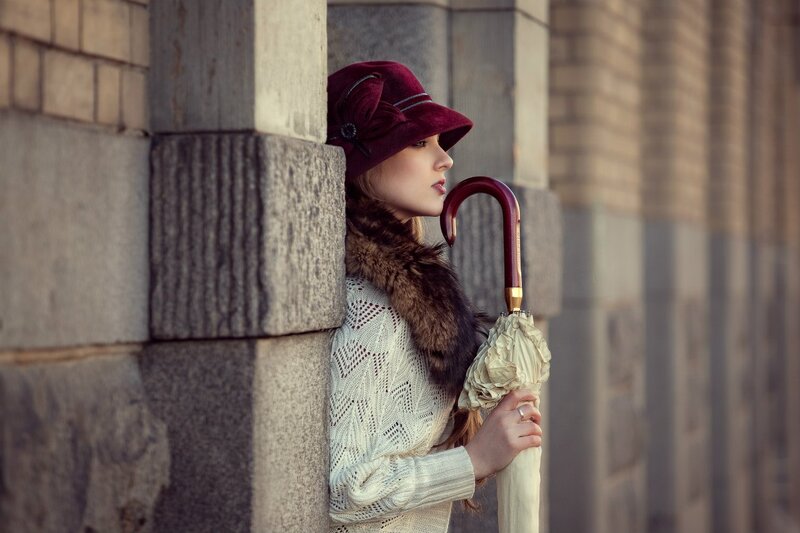 Woman in Vintage Hat — Maroon