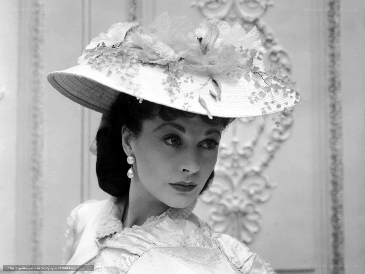 woman in vintage hat