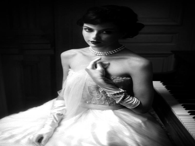Woman in Wedding Dress — Black
