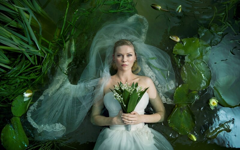 Woman in Wedding Dress — Green, Dramatic