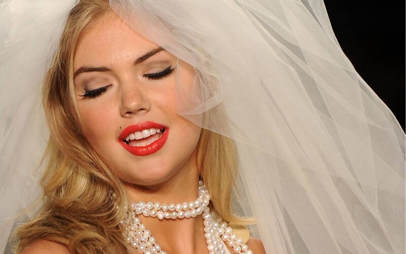 woman in wedding veil
