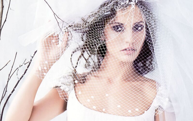 woman in wedding veil