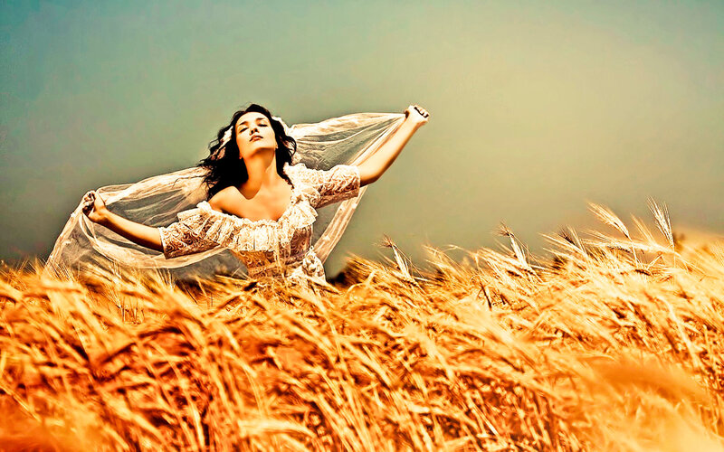 Woman in Wheat Field — Gold, Serene