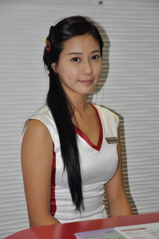 woman in white and red uniform