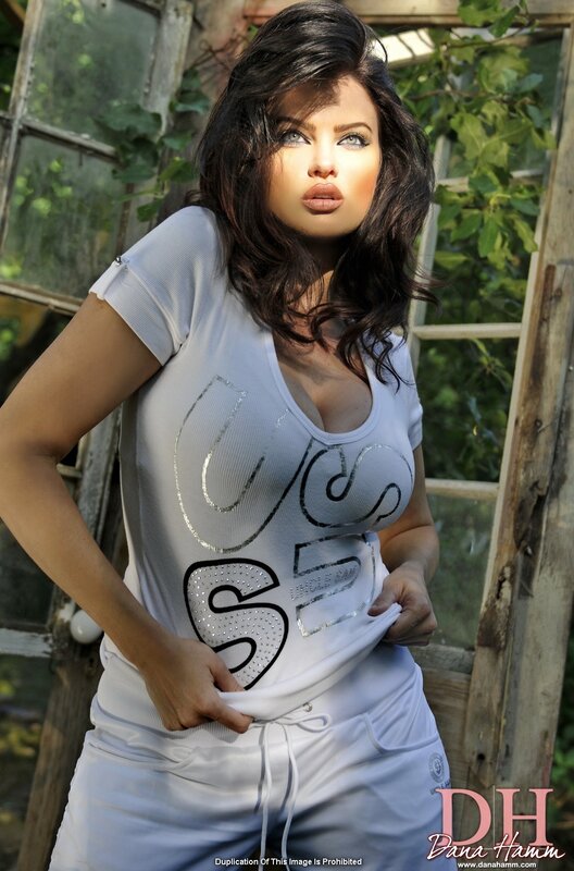 woman in white athletic wear
