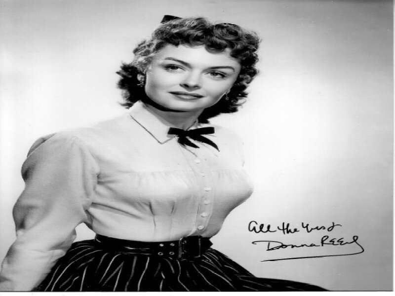 Woman in White Blouse — Black