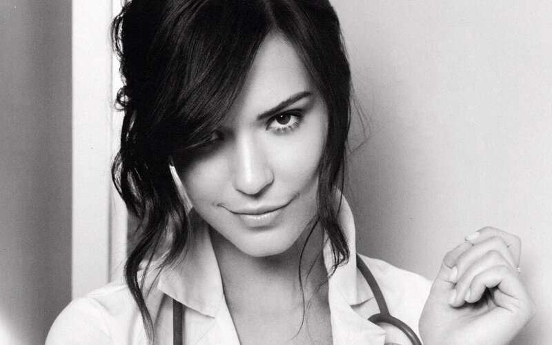 Woman in White Coat — Black