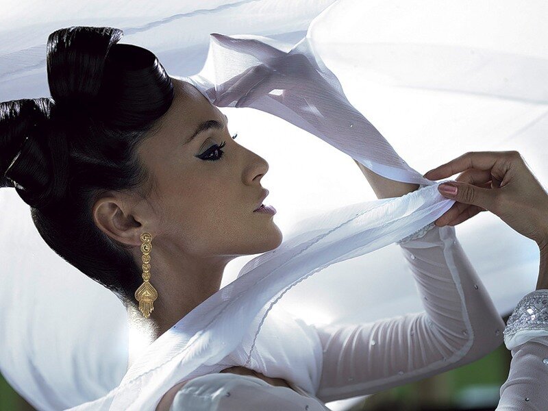 Woman in White Costume — Dramatic, Photograph, White Fabric
