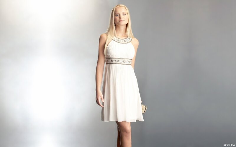 woman in white dress